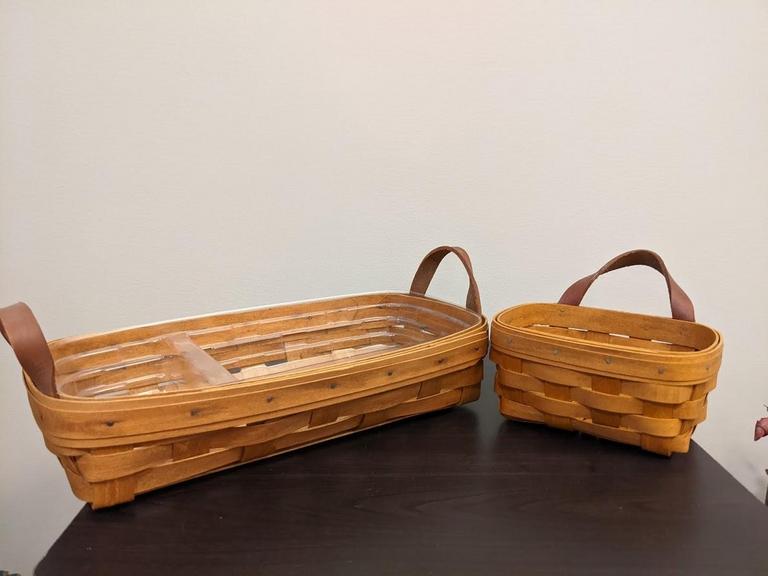 Auction Ohio 2 Henn Baskets, one has insert