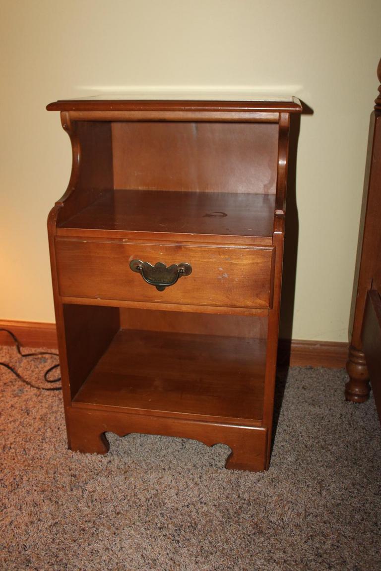 Auction Ohio Maple Bedside Table