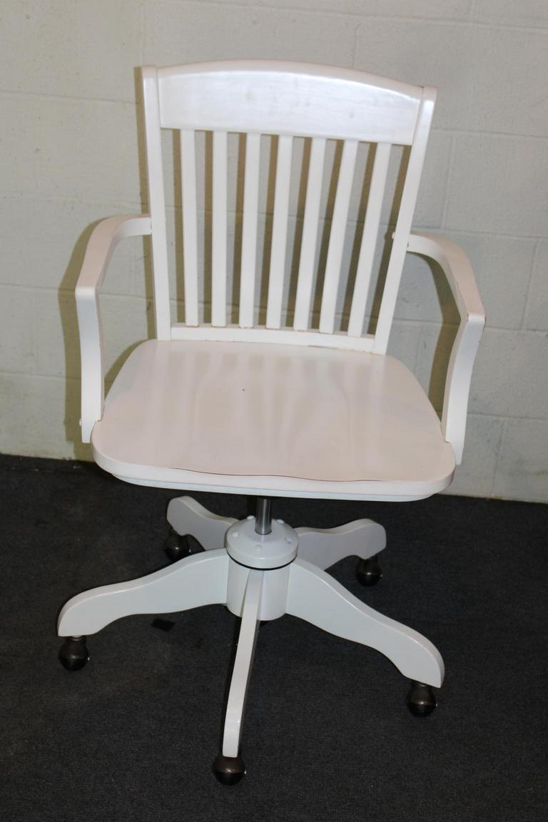 Auction Ohio Wooden Desk Chair