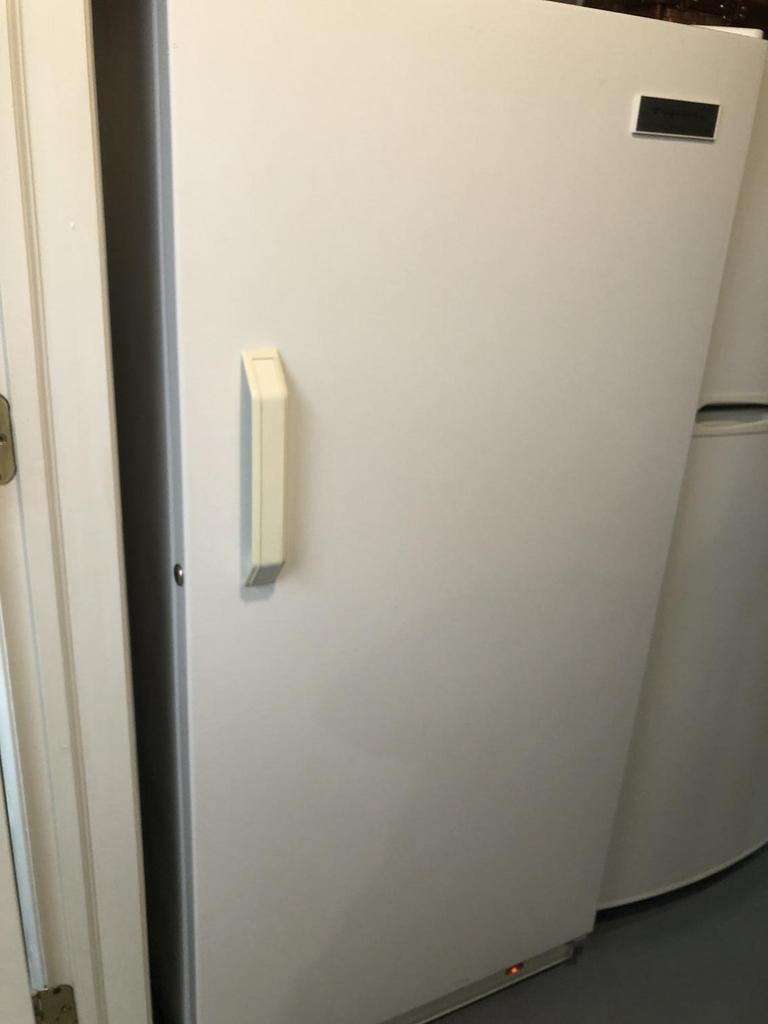 Auction Ohio Frigidaire Upright Freezer