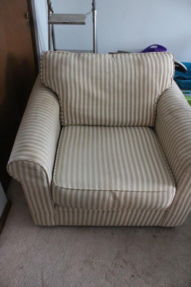 Auction Ohio OverStuffed Chair