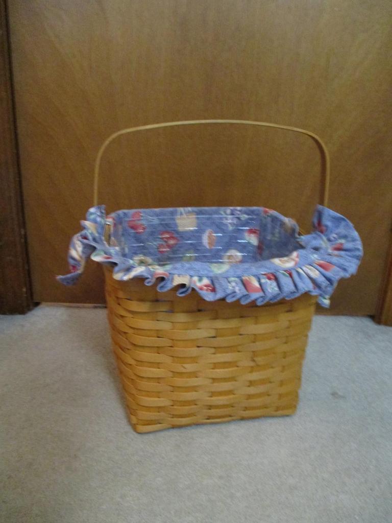 Auction Ohio Longaberger Picnic Basket