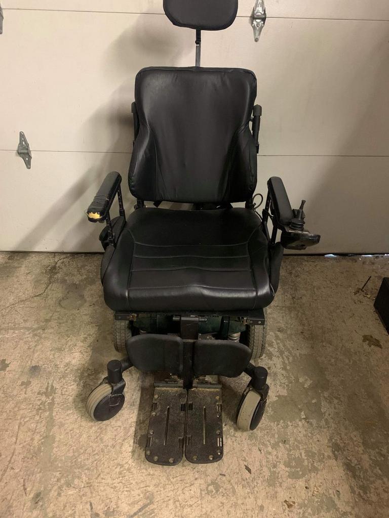 Auction Ohio Quantum Electric Wheelchair