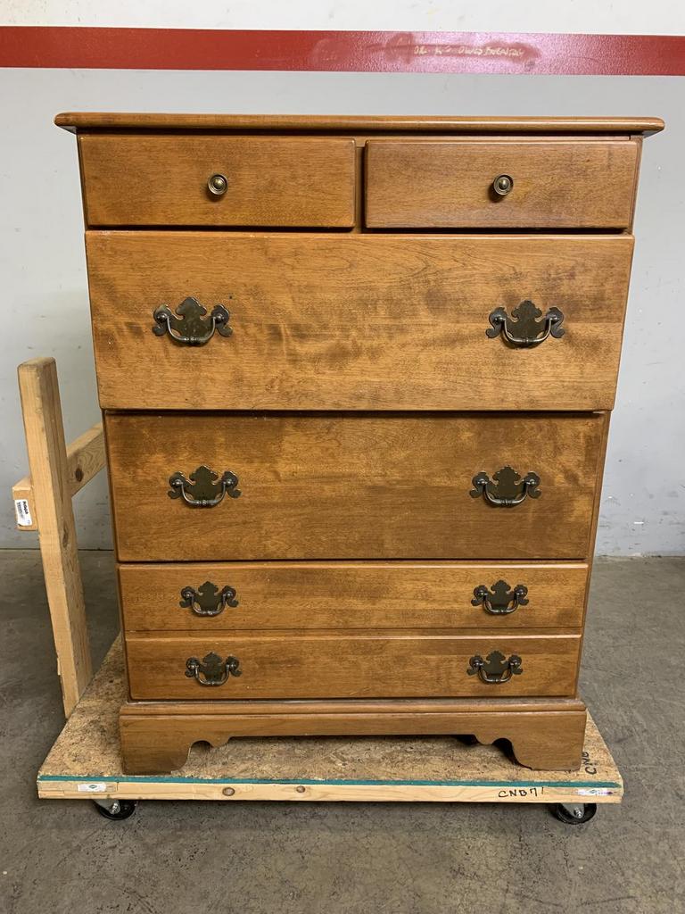 Auction Ohio Ethan Allen Dresser