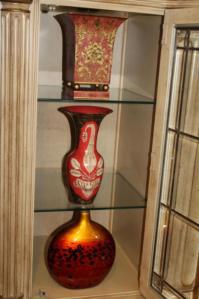 Auction Ohio Decorative Vases