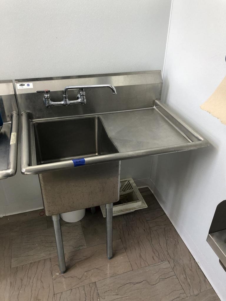 Auction Ohio Handwashing Sink