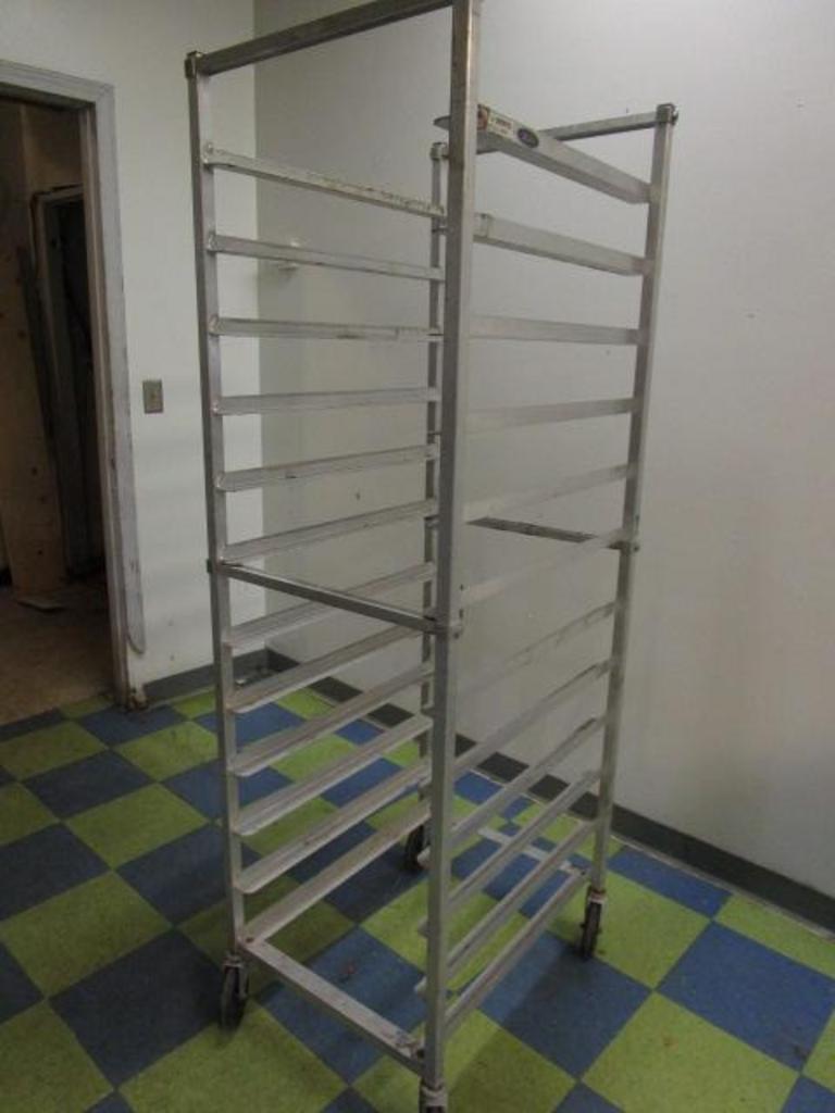 Auction Ohio Sheet Pan Rack