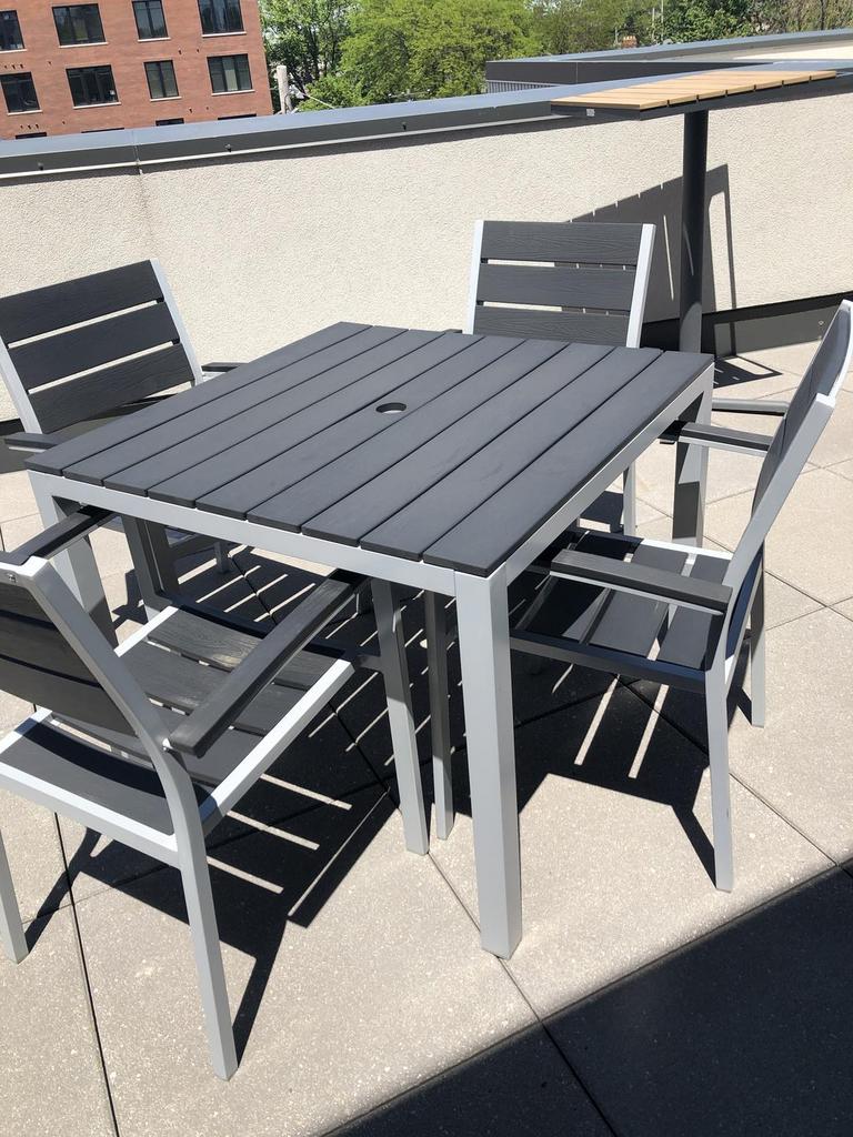 Auction Ohio Patio Furniture