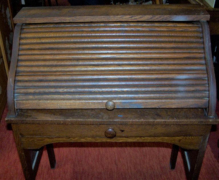 Auction Ohio Child Antique Rolltop Desk