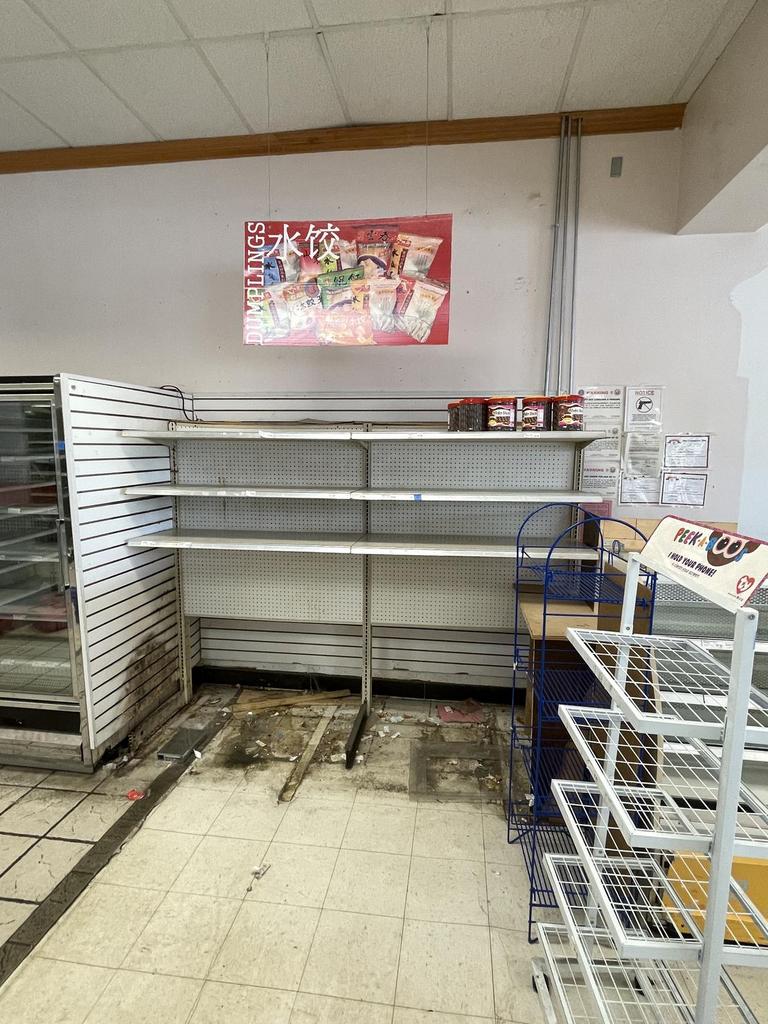 Auction Ohio Gondola Shelving