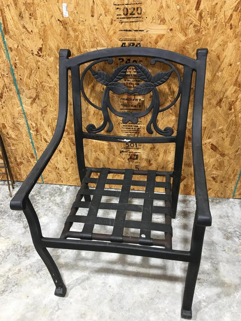 Auction Ohio Black Iron Patio Chair