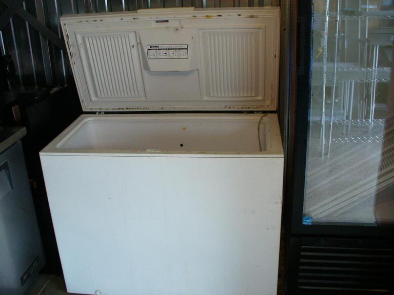Auction Ohio Kenmore chest freezer