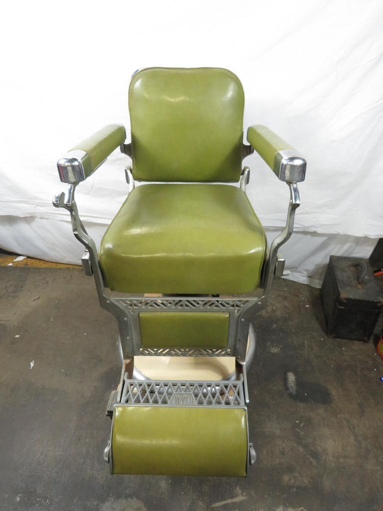 Auction Ohio Vintage Barbers Chair