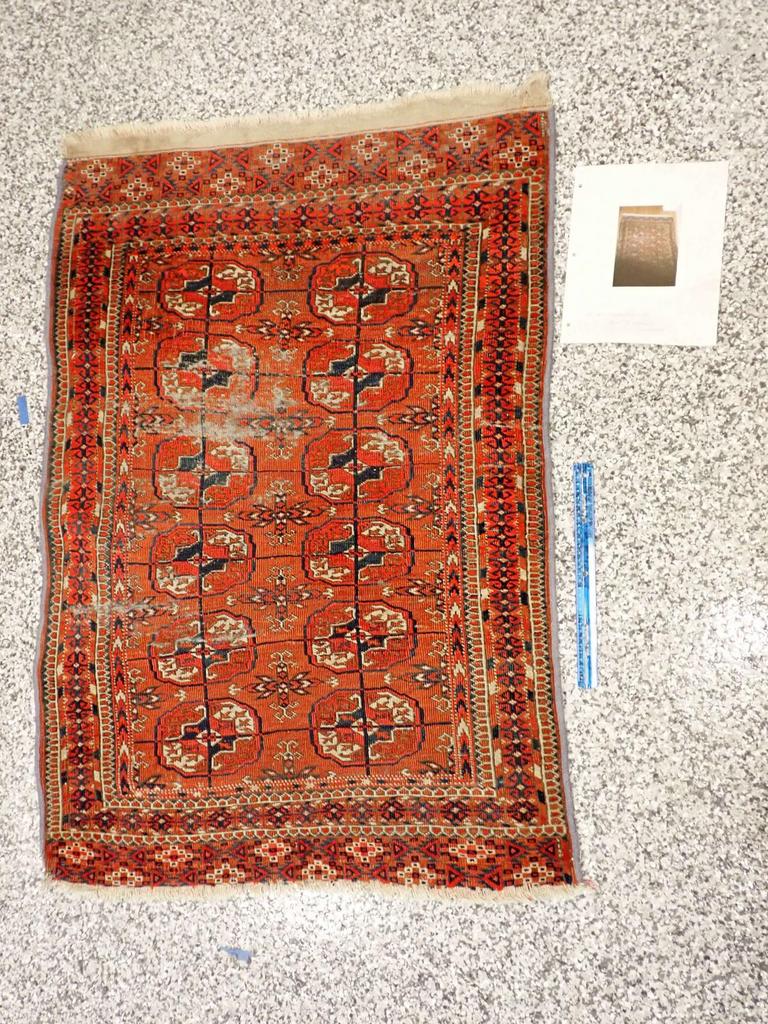 Auction Ohio Antique Wool Rug