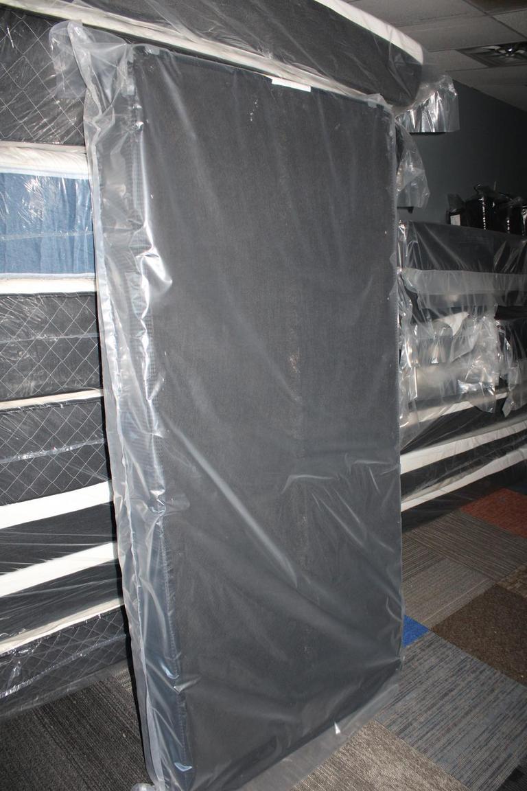 Auction Ohio 9" Twin Box Spring