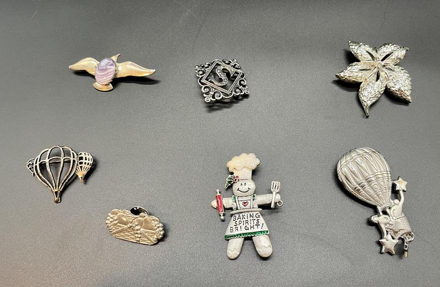 Auction Ohio Decorative pins
