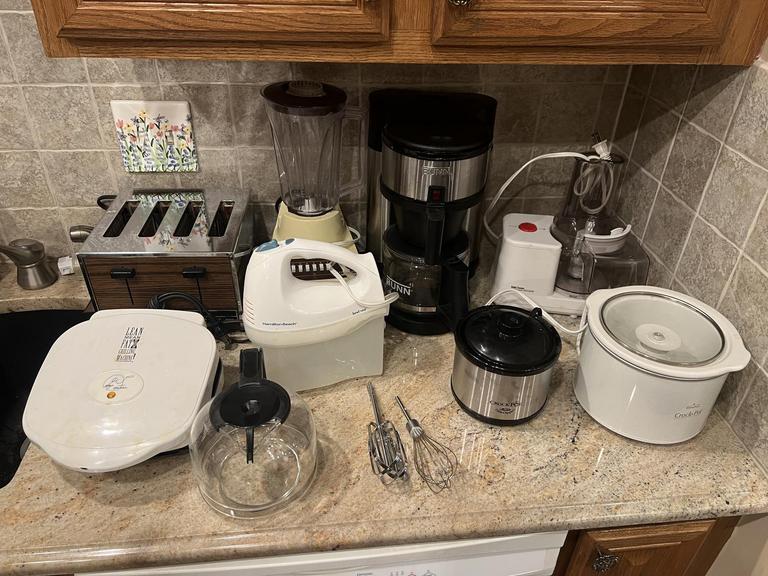 Auction Ohio Assorted Kitchen Appliances