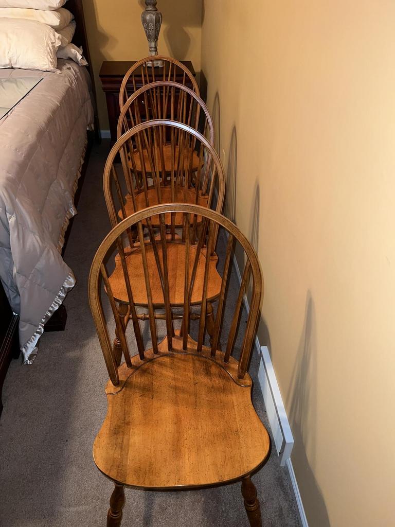 Auction Ohio Kitchen chairs