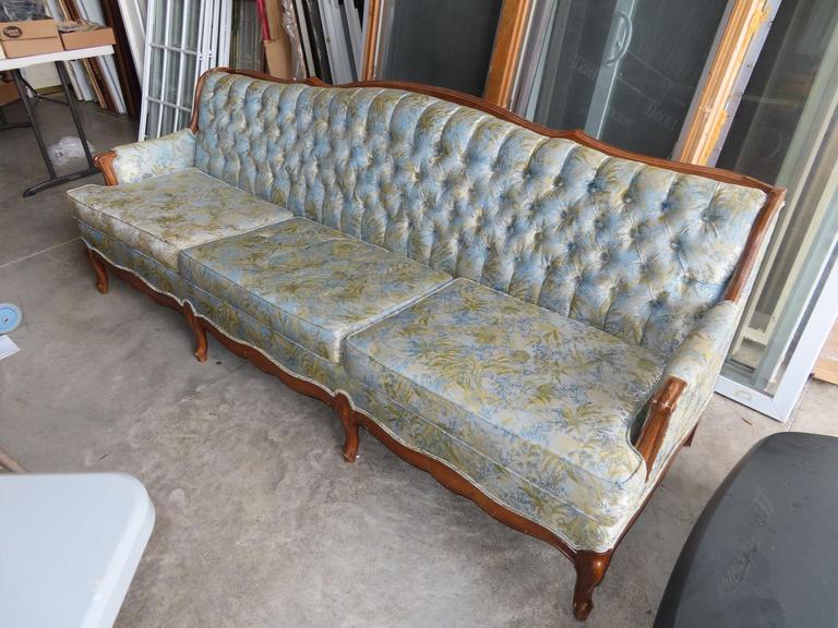 Auction Ohio Formal Sofa