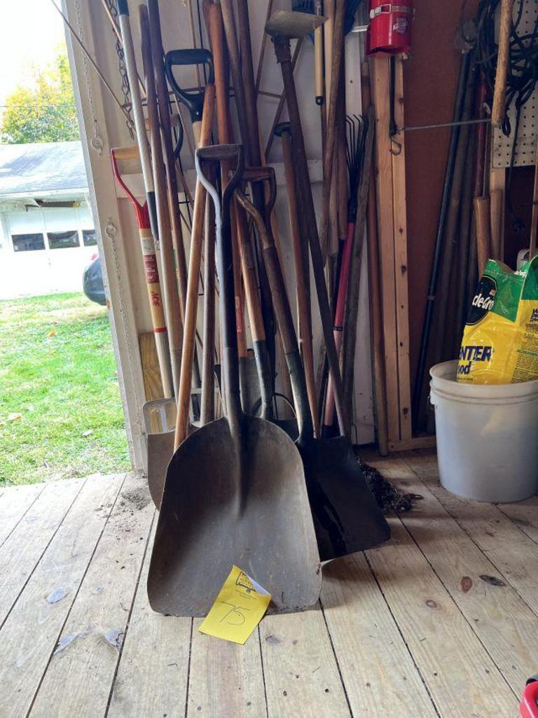 Auction Ohio Shovels, Rakes & More