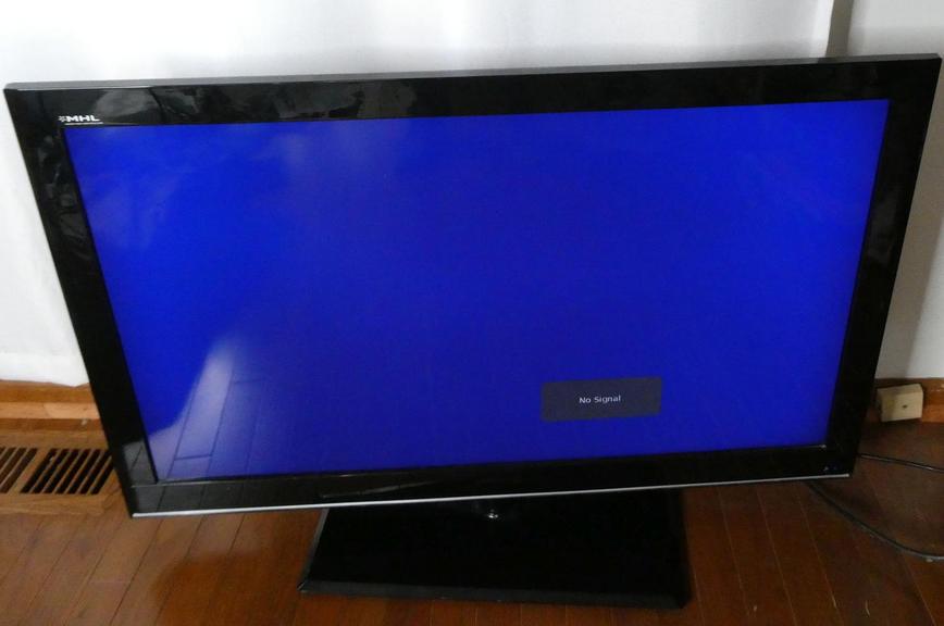 Auction Ohio Sceptre Flat Screen Television