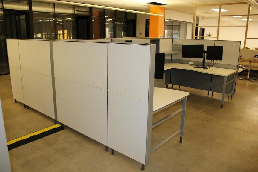 Auction Ohio Herman Miller WorkStation