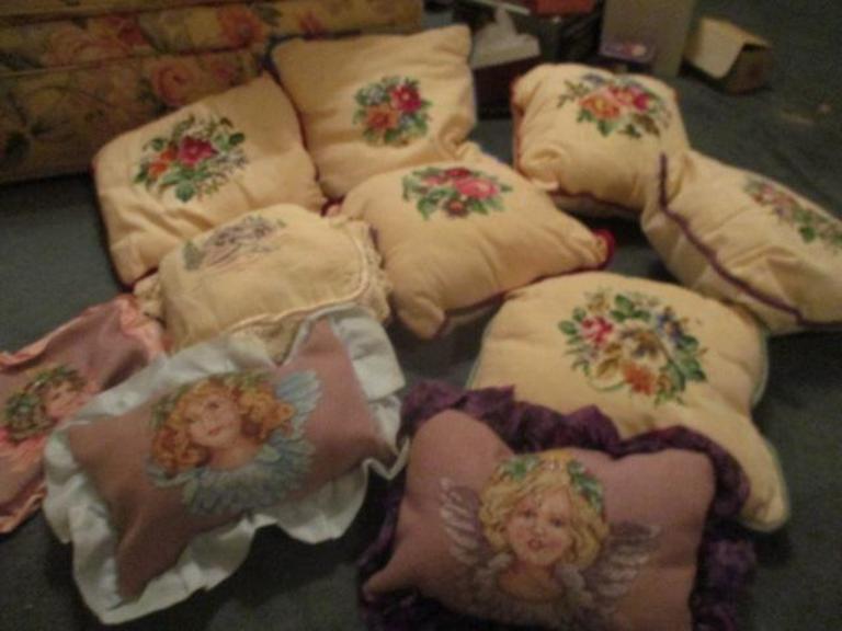 Auction Ohio Embroidered Pillows