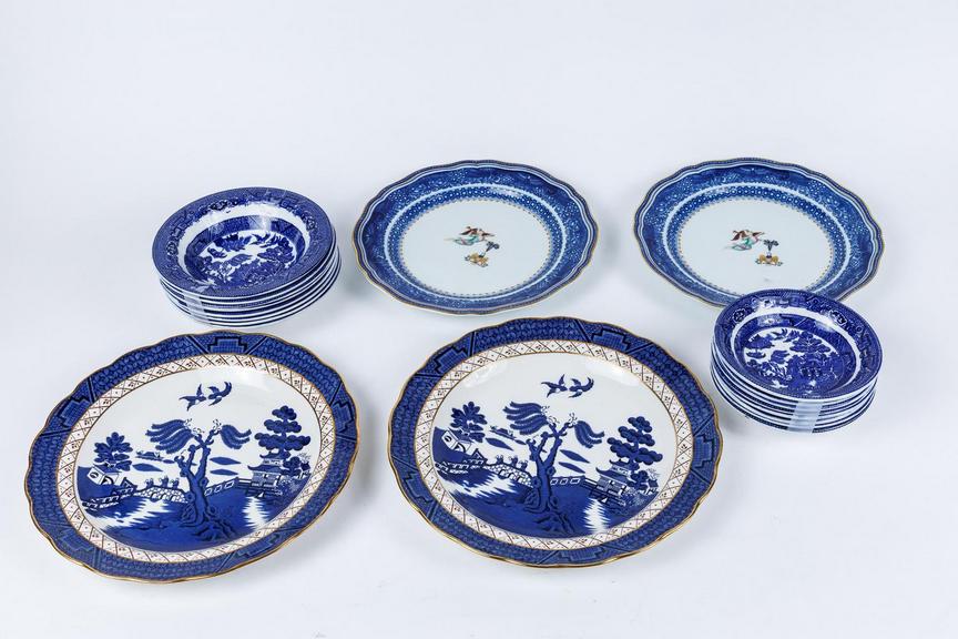 Auction Ohio Blue Willowware Dishes