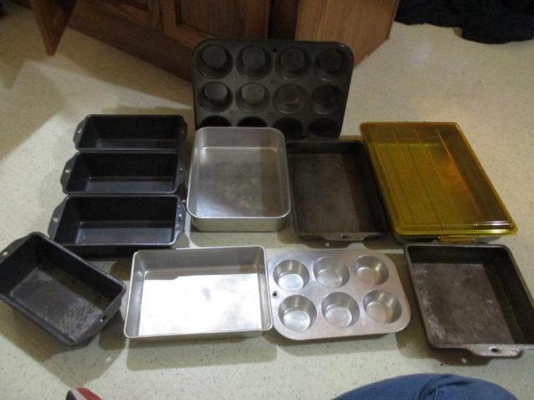 Auction Ohio Vintage Baking Pans