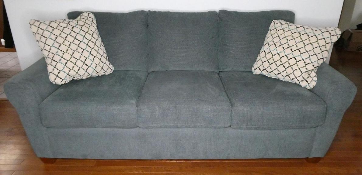 Auction Ohio LaZBoy Sofa
