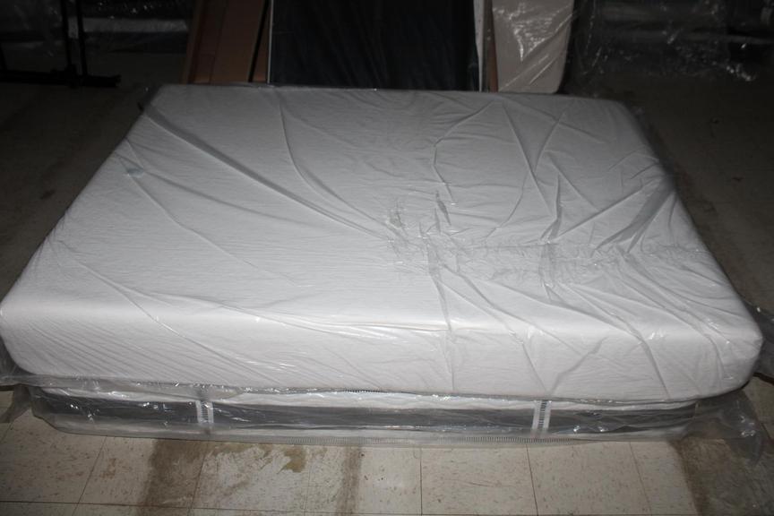 Auction Ohio Full Mattress