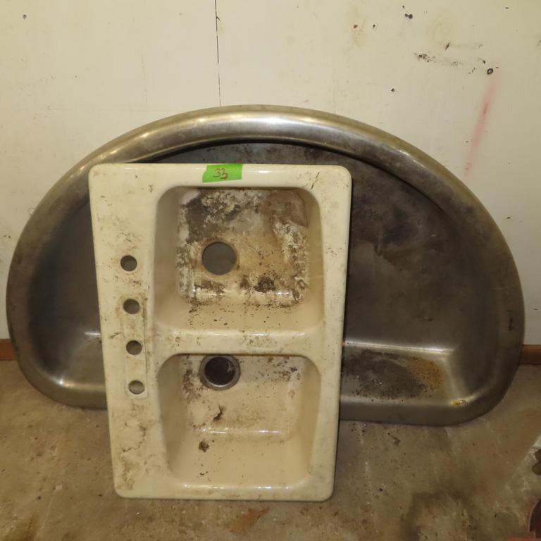 Auction Ohio Commercial Sinks