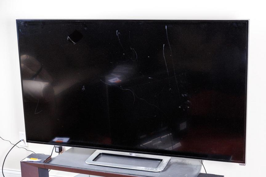 Auction Ohio Vizio Flat Screen TV