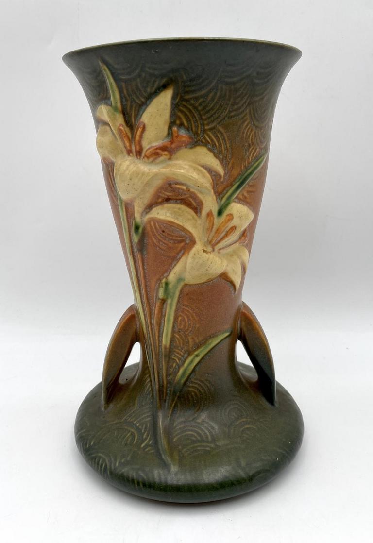 Auction Ohio Roseville Lily Trumpet Vase