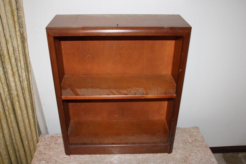 Auction Ohio Bookshelf