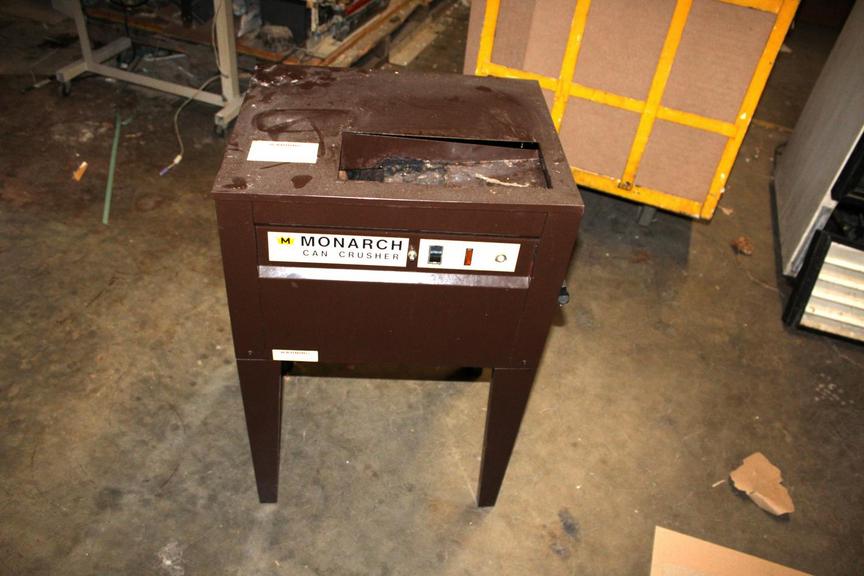 Auction Ohio Monarch Can Crusher