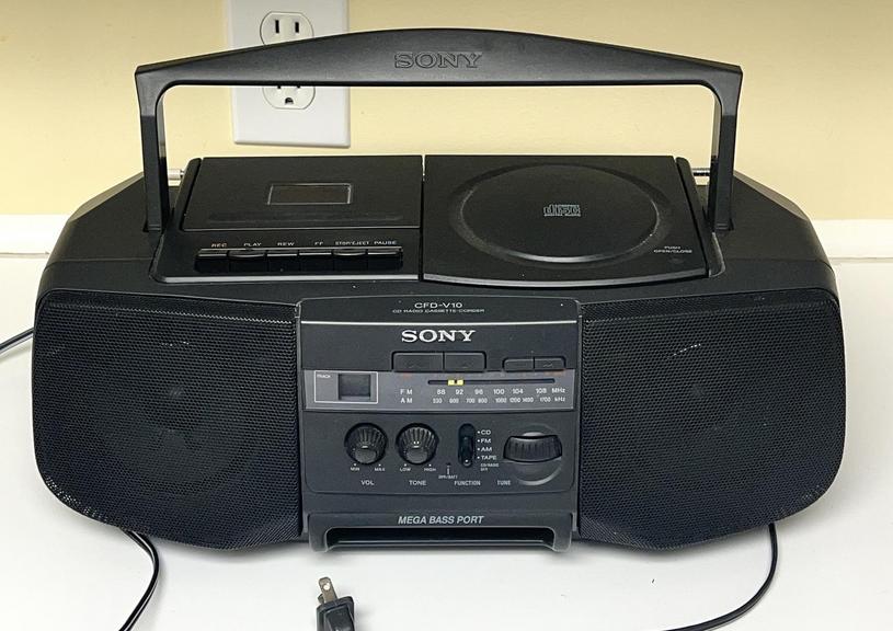 Auction Ohio Sony Stereo/CD Player