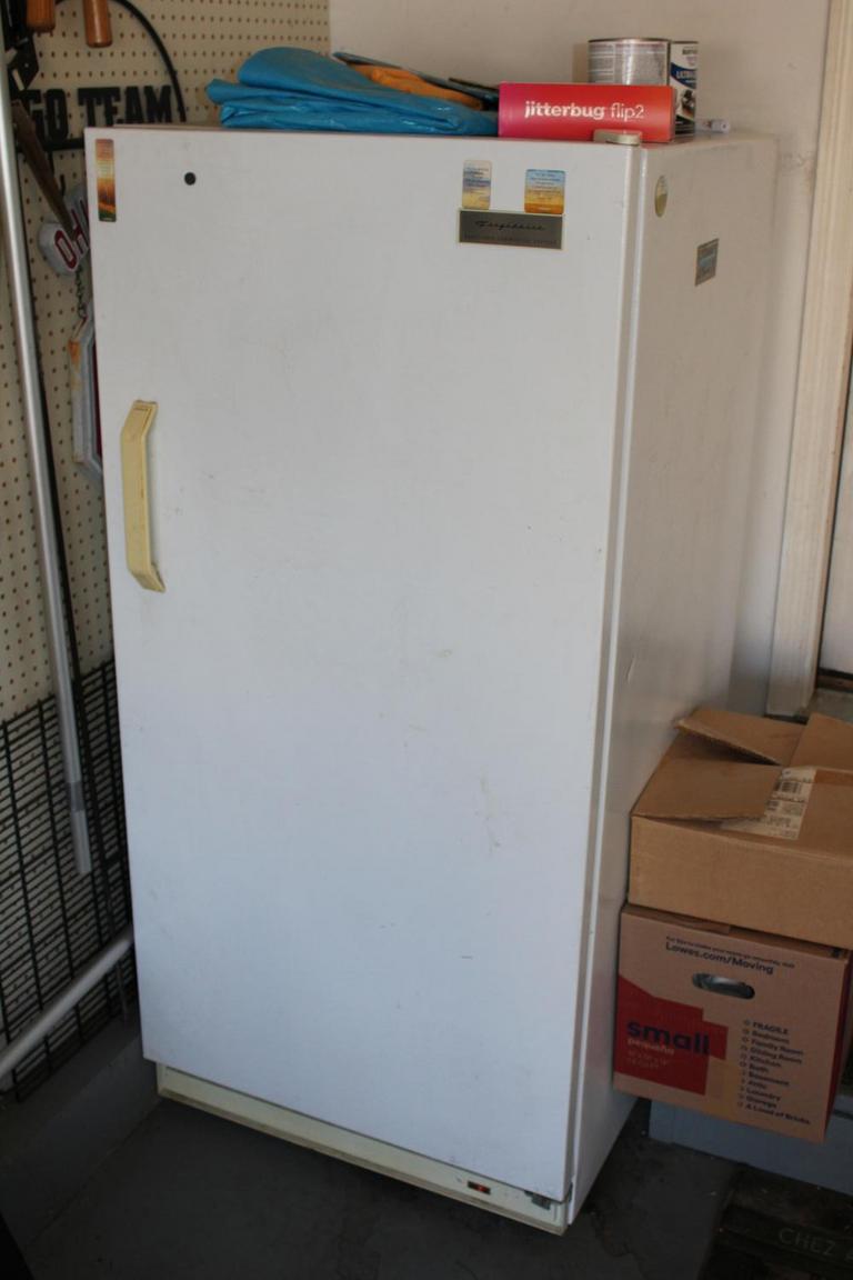 Auction Ohio Frigidaire Upright Freezer