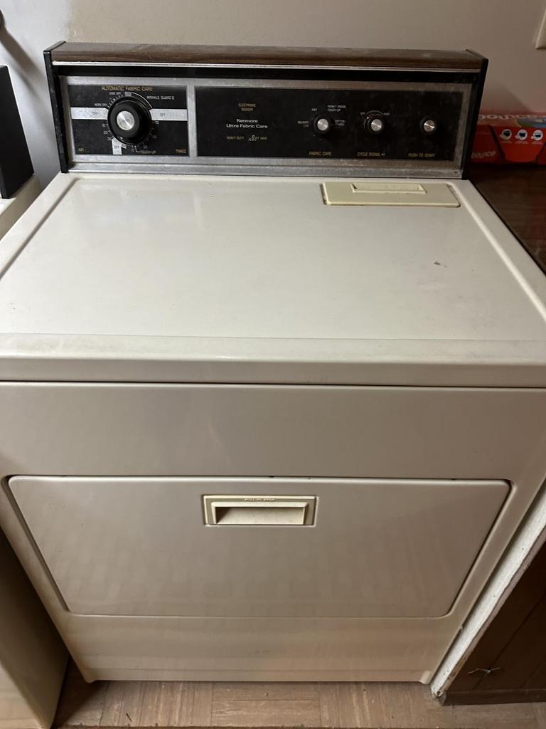 Auction Ohio Kenmore electric dryer