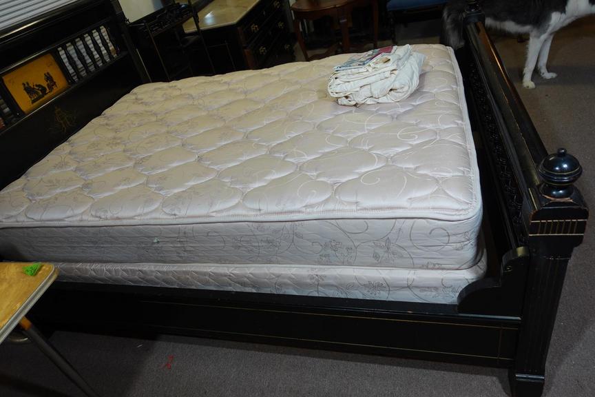 Auction Ohio Full Mattress & Box Spring