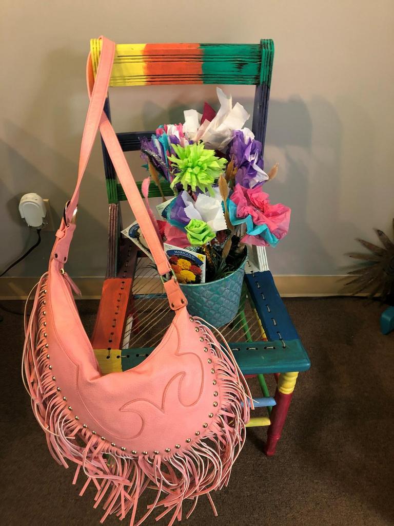 Auction Ohio Antique Chair & Purse