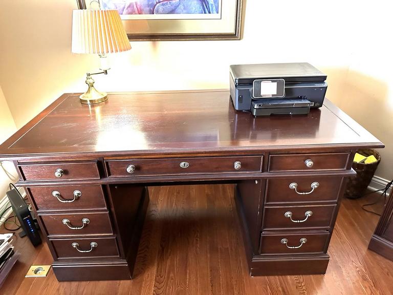 Auction Ohio Hekman executive desk