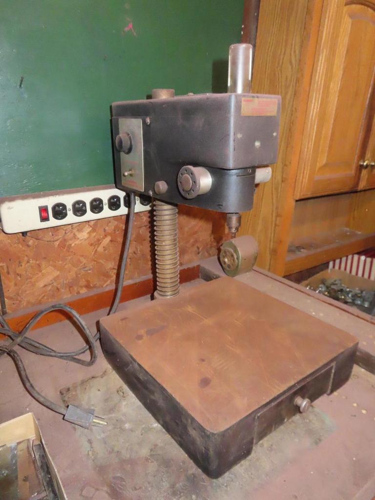 Auction Ohio Dumore Table Top Drill Press