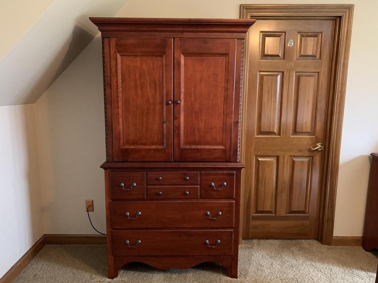 Auction Ohio Pennsylvania House Armoire