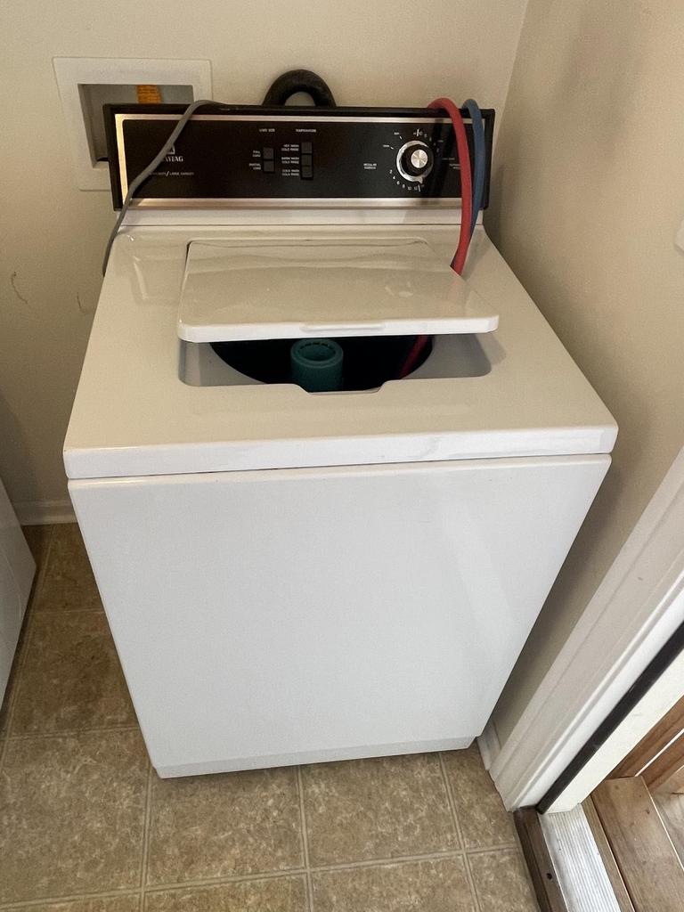 Auction Ohio Maytag Washing Machine