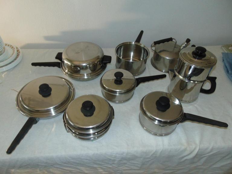 Auction Ohio Lifetime Pots & Pans