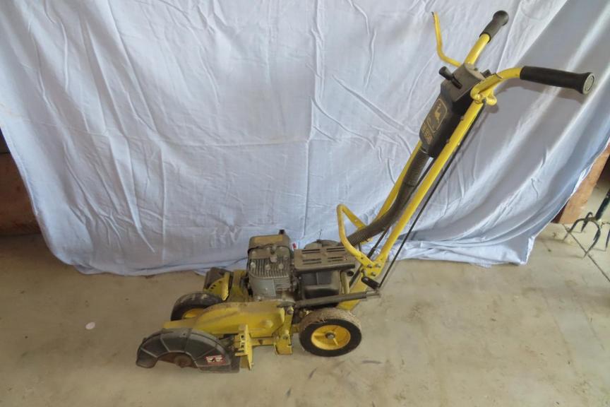 Auction Ohio John Deere E35 Lawn Edger