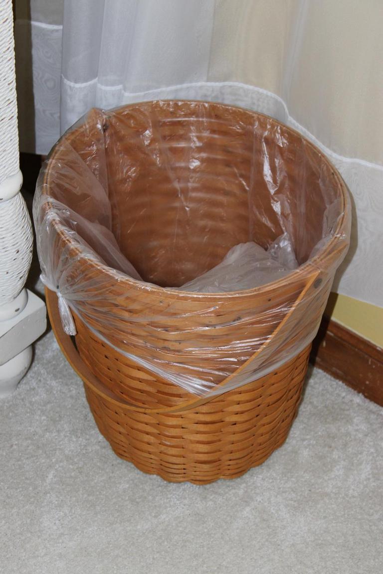 Auction Ohio Large Longaberger Basket