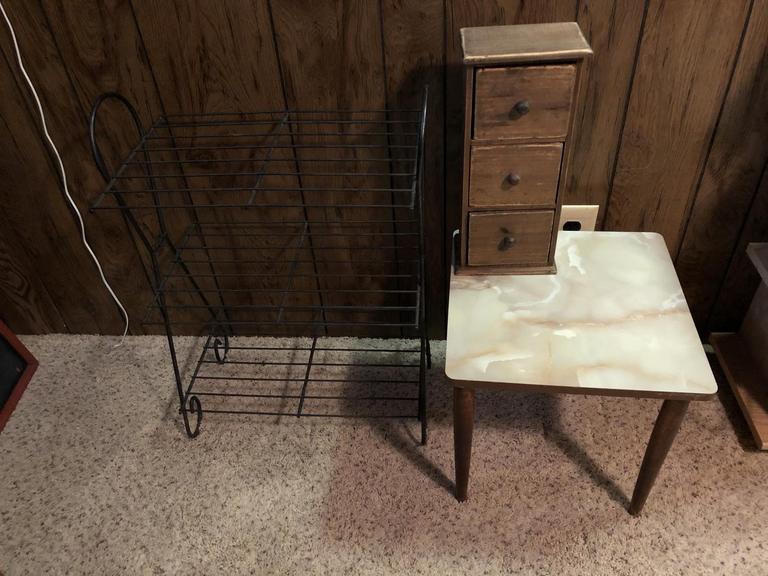 Auction Ohio Vintage Table & Stand