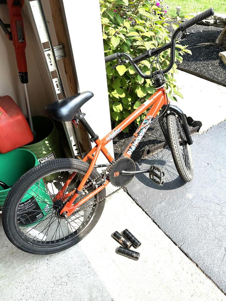 Auction Ohio Diamondback BMX bike